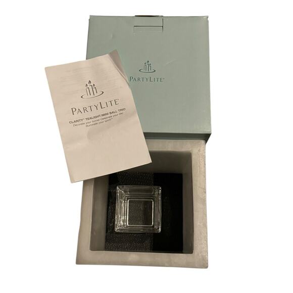 PartyLite Simply Square Wax Luminary L2310 w/ Glass Votive Holder Candle NEW - Picture 1 of 6